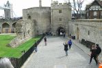 PICTURES/Tower of London/t_South Lawn & Roman Wall1.JPG